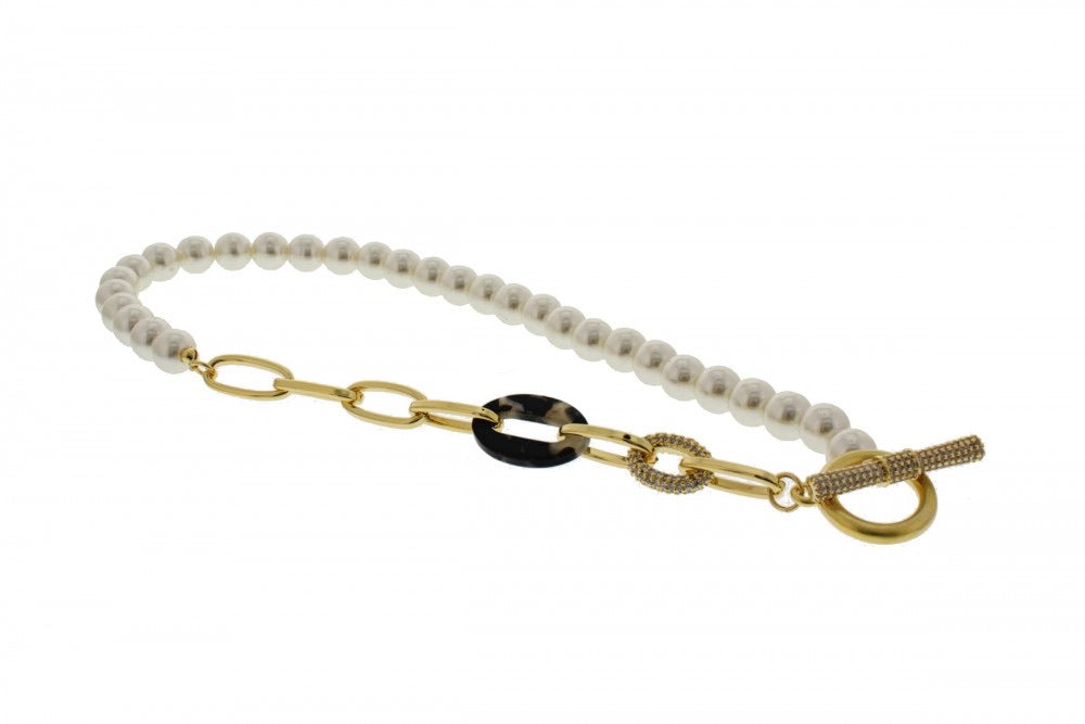 Pearl necklace