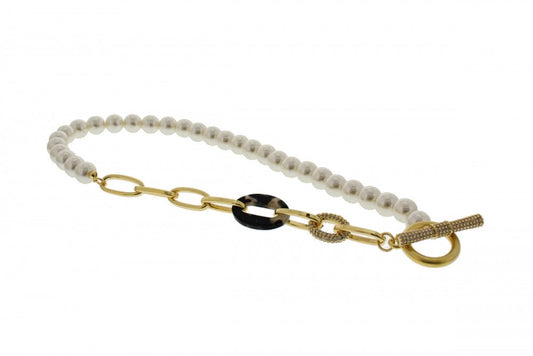 Pearl necklace