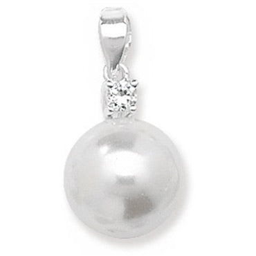 Silver pearl pendant and chain