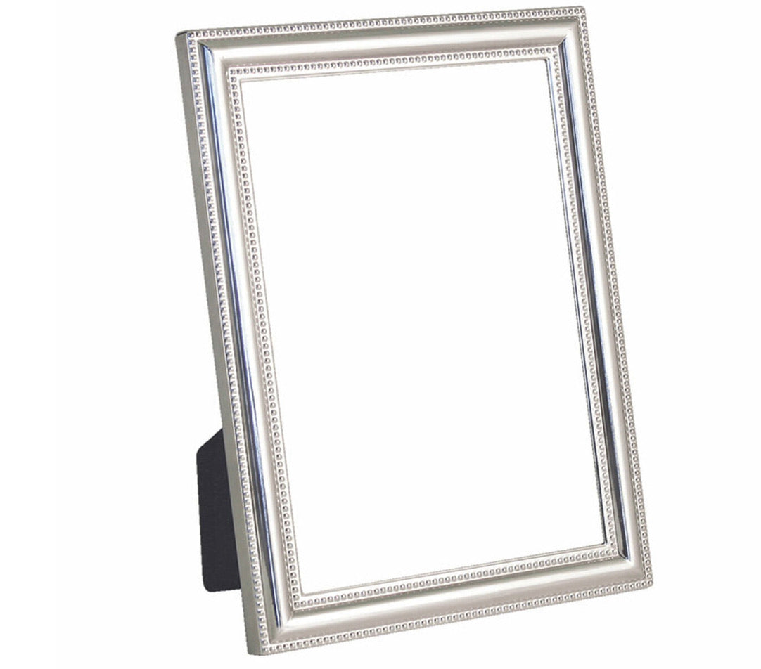 Beaded edge 4 x 6 silver plated frame